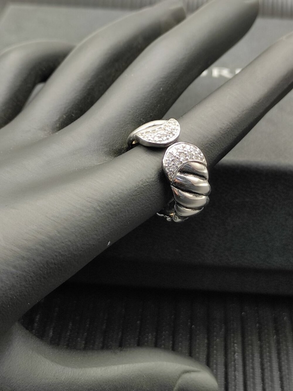 David Yurman  Ring - Picture 5 of 8